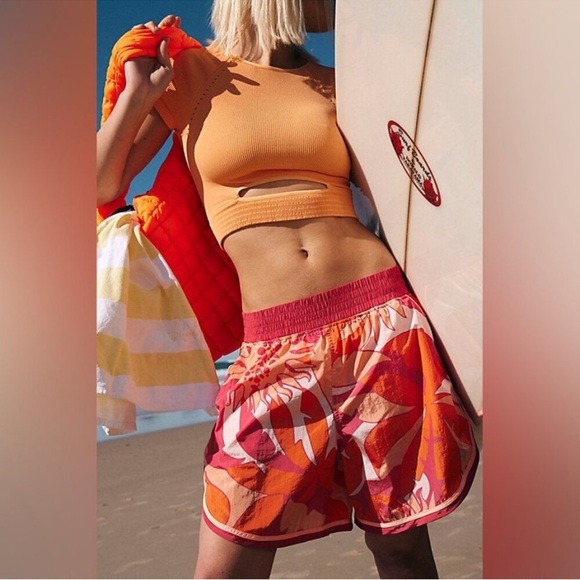 NEW Free People FP Movement The Long Shot Printed Shorts Firey Combo Pink Orange - Picture 3 of 9